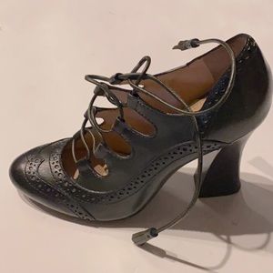 Tory Burch Two Tone Green Spectator Heels